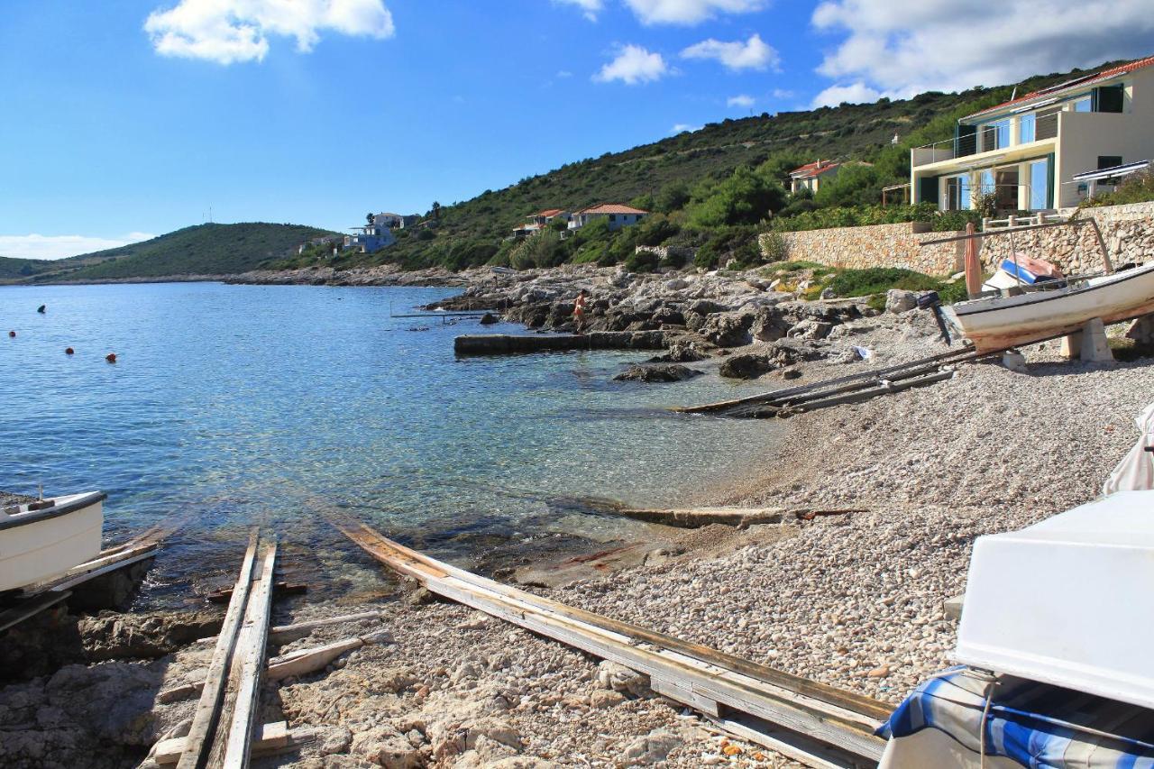 Apartments By The Sea Milna, Vis - 8895 Rukavac  Ngoại thất bức ảnh
