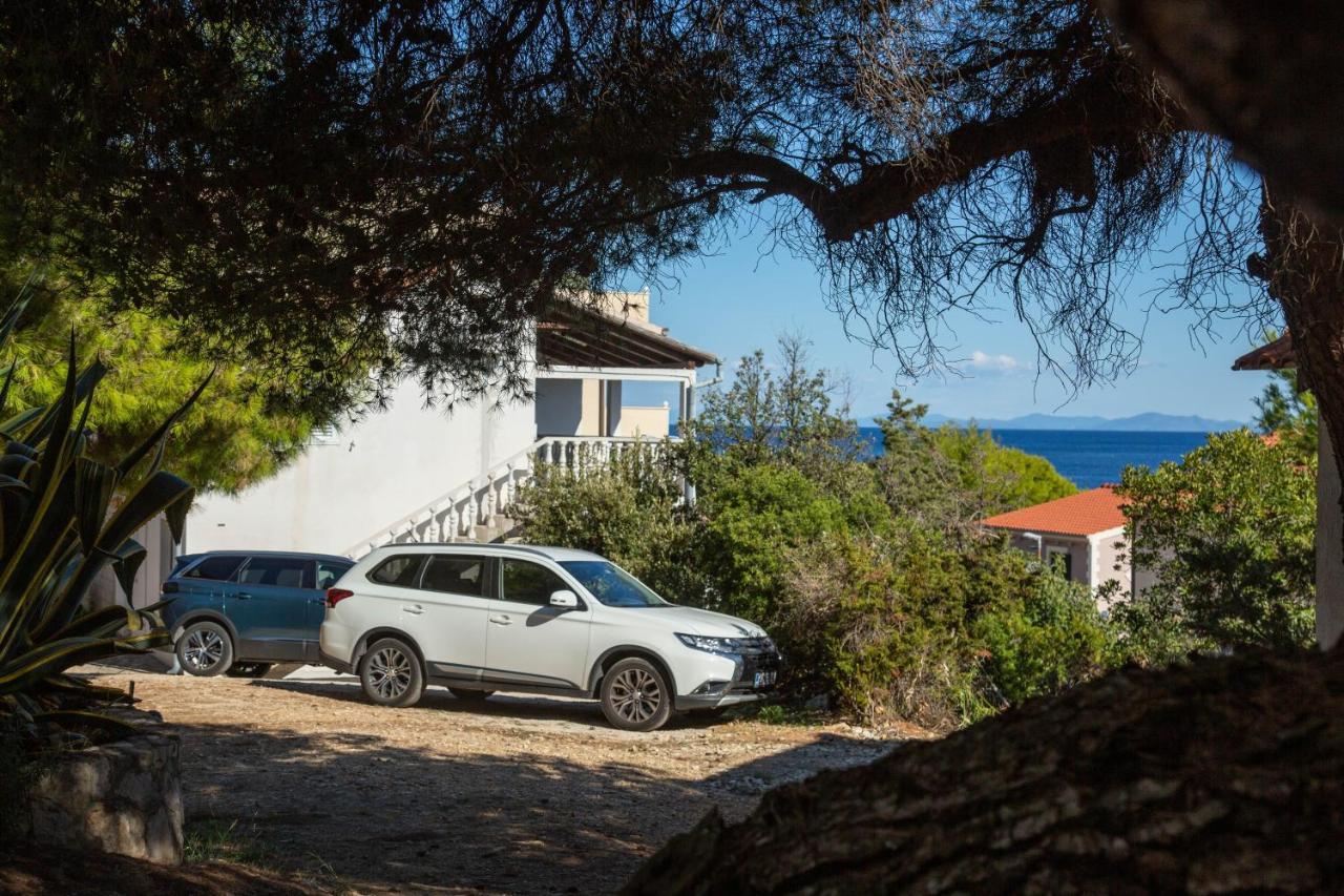 Apartments By The Sea Milna, Vis - 8895 Rukavac  Ngoại thất bức ảnh
