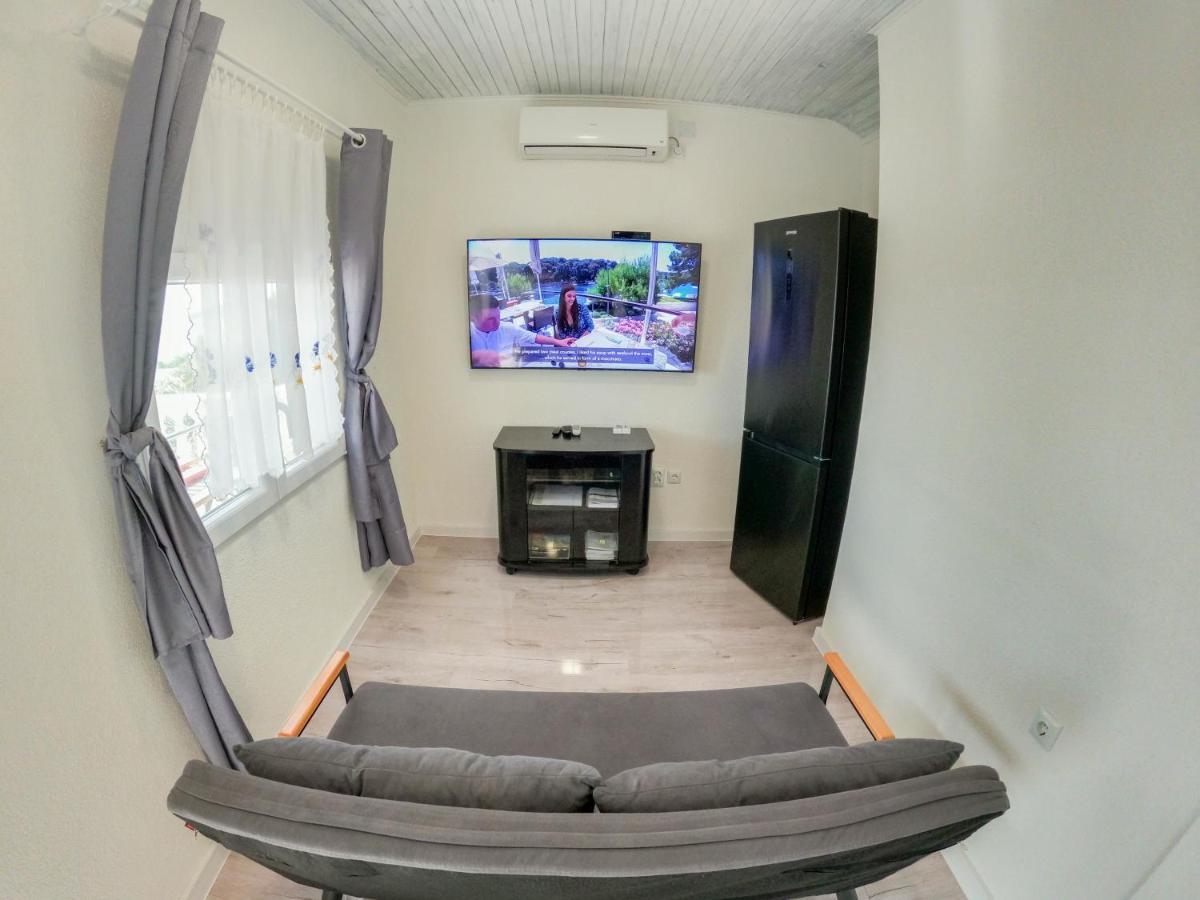 Apartments By The Sea Milna, Vis - 8895 Rukavac  Ngoại thất bức ảnh