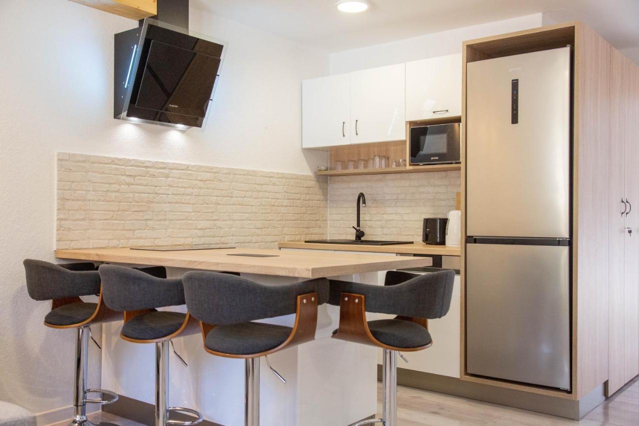 Apartments By The Sea Milna, Vis - 8895 Rukavac  Ngoại thất bức ảnh