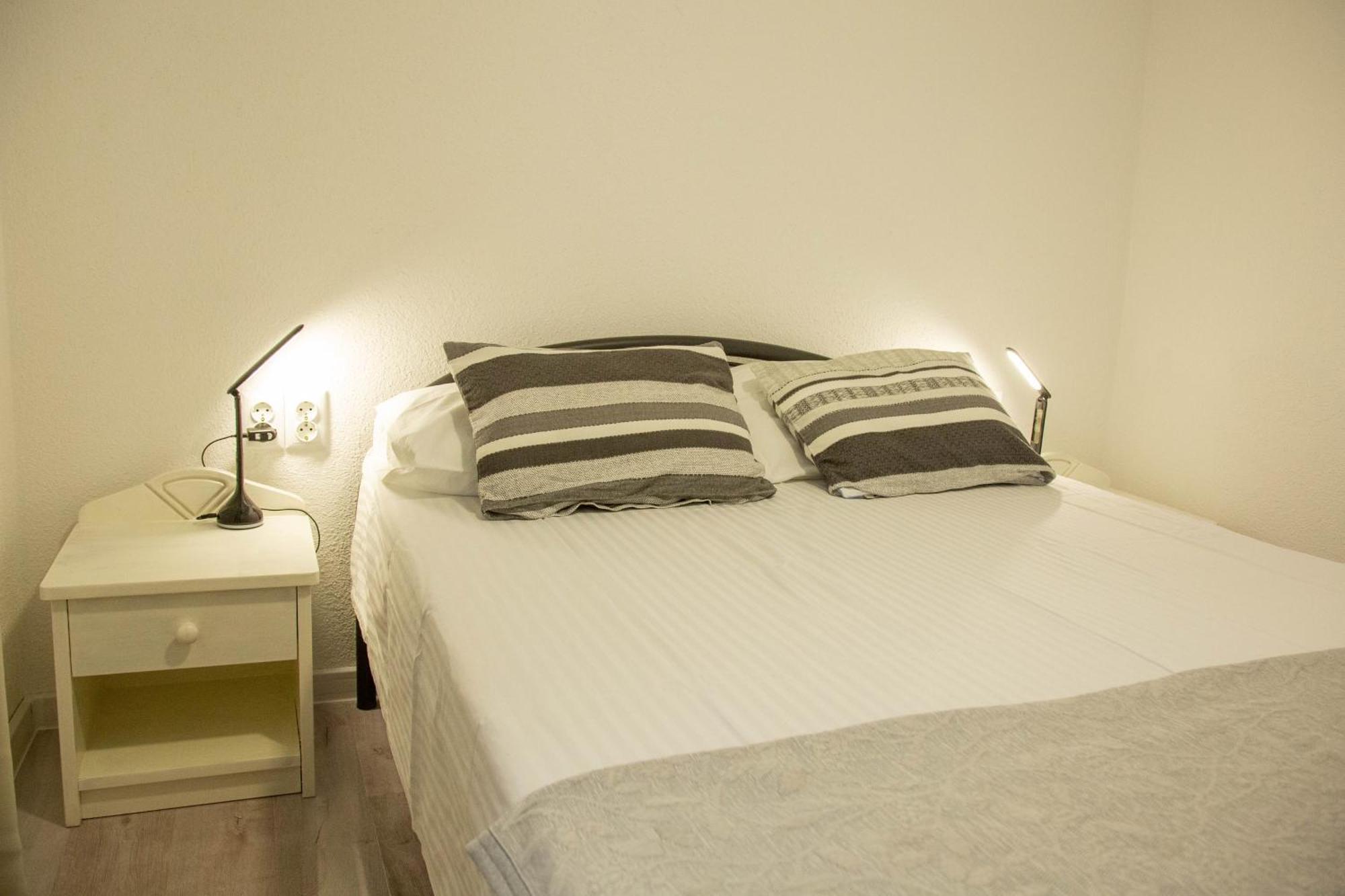Apartments By The Sea Milna, Vis - 8895 Rukavac  Phòng bức ảnh